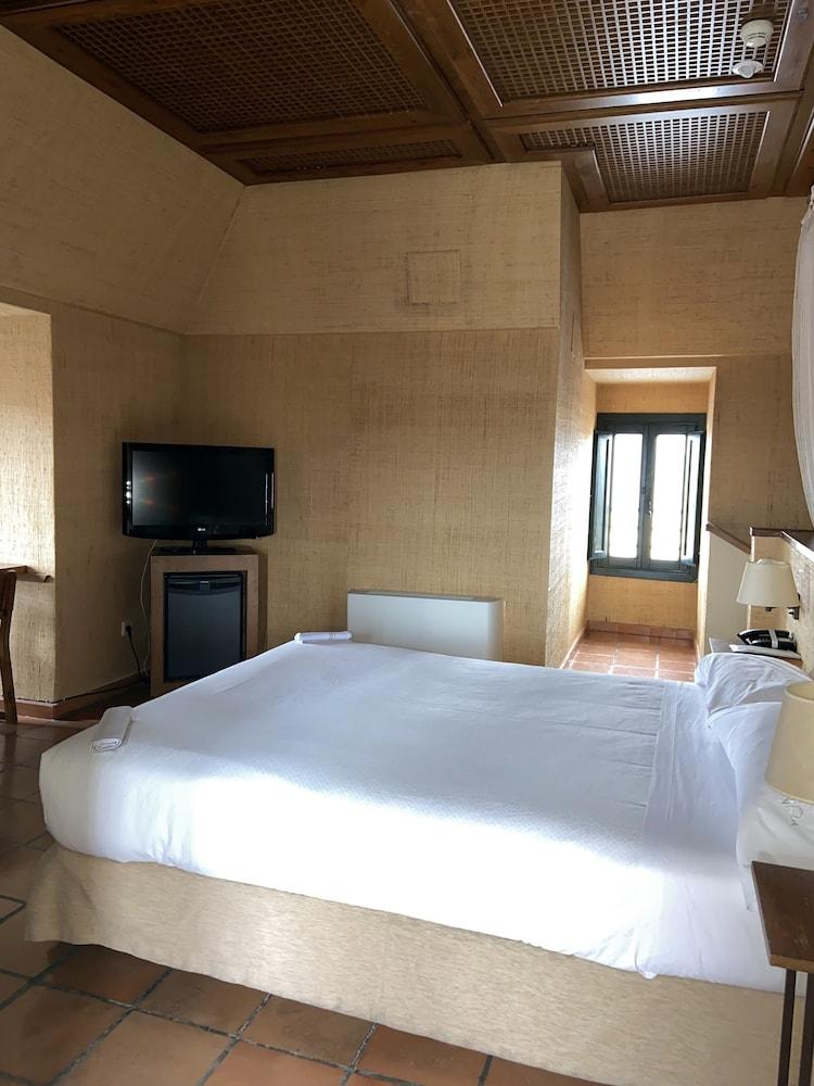 Parador De Lerma Bagian luar foto