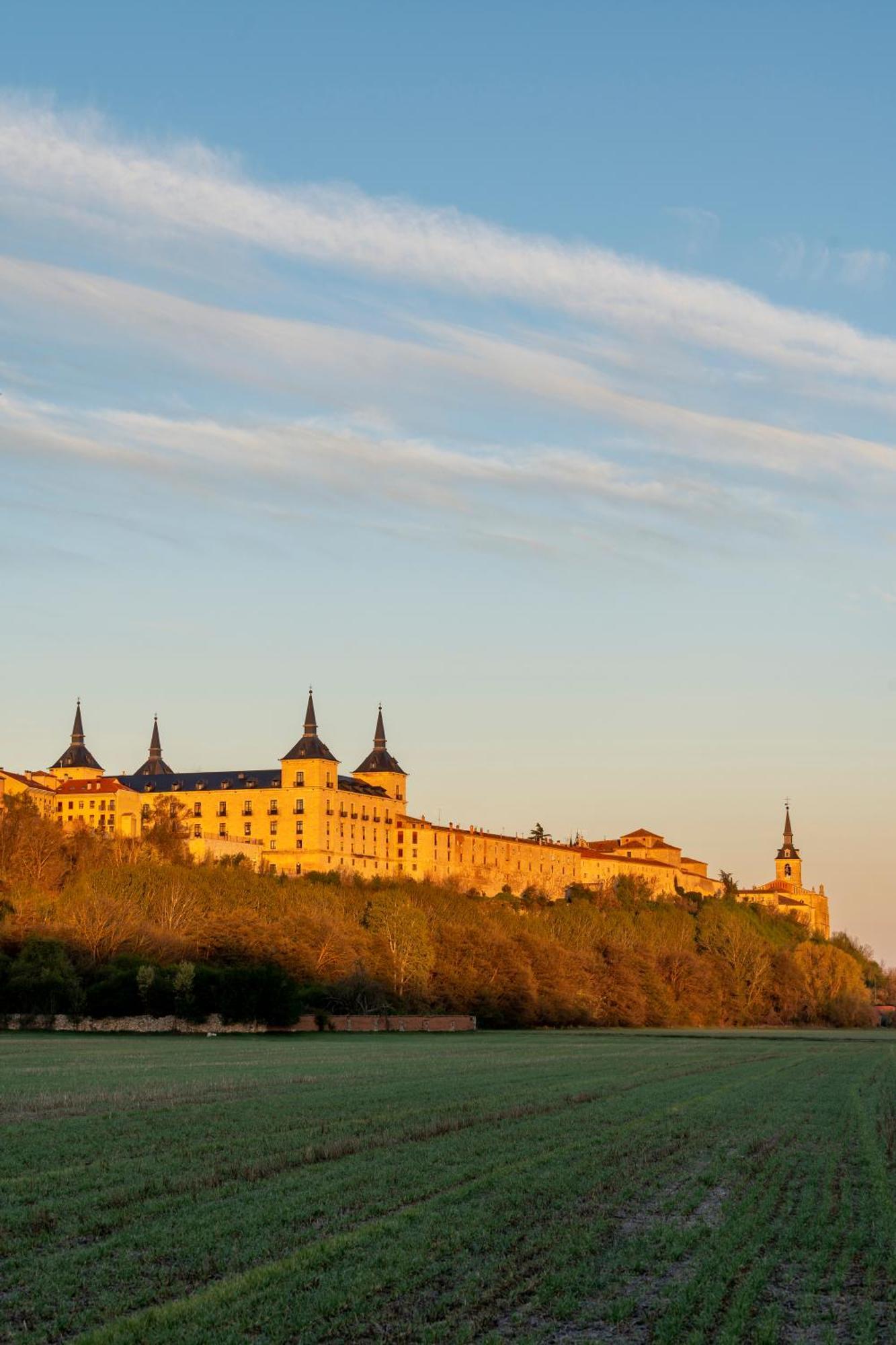 Parador De Lerma Bagian luar foto