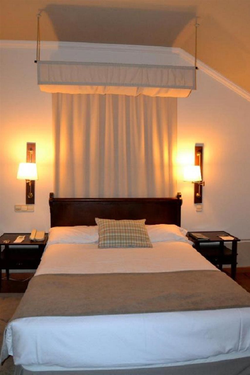 Parador De Lerma Bagian luar foto